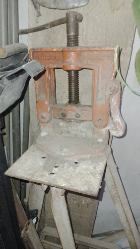 Banco Para Rosca Con Morsa Bisagra Ambrosetti. Usado 0