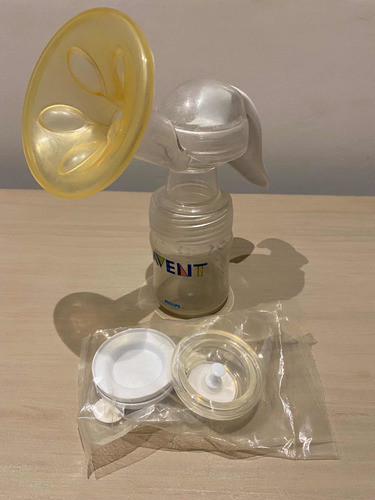 Sacaleche  Extractor Manual Avent + Esterilizador Chicco 1