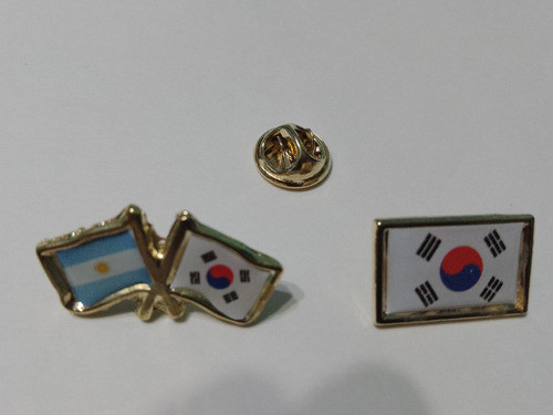 Pins Bandera Corea Del Sur  Dos Modelos De 2 Cms 0