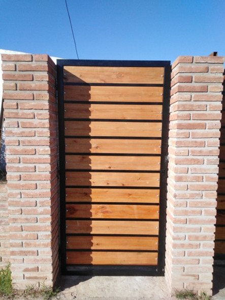 Portón Puerta De Hierro Y Madera 0