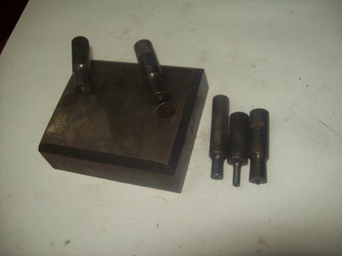 Punzon De Corte Trebol Macho Y Hembra Doble. Cola De 10. 1