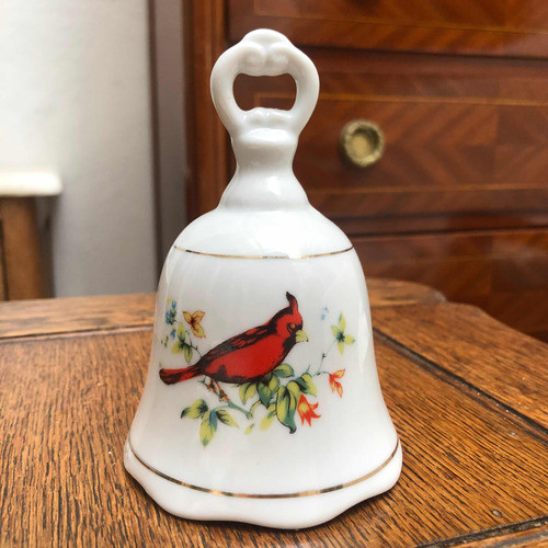 Dos Campanas  De Mesa Porcelana Blanca Aves Y Flores 1