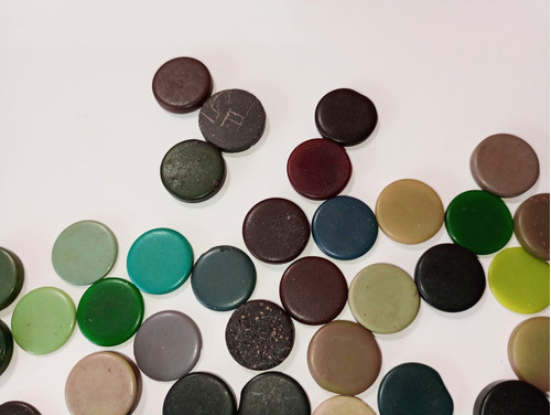 110 Mini Fichas Antigas Galalite Div. Cores 1,7 Cm Disquinho 1
