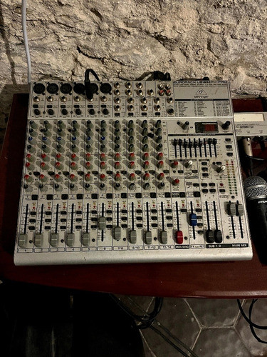 Consola Behringer Eurorack Ub1832-pro 0