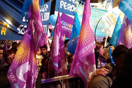 5 Banderas Flameadoras Personalizadas Para Marchas 100 X 70 0