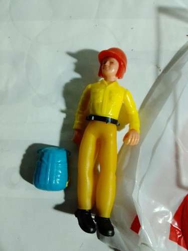 Muñeco Paracaidista Airfix Simil Tiny Tuffys Articulado 0