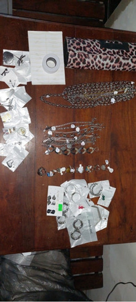 Paño Exhibidor Con Joyas Acero Quirúrgico 0