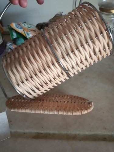 Portabotella Mimbre Y Acero. Leer Todo. 0