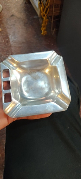 Cenicero De Aluminio Antiguo 0