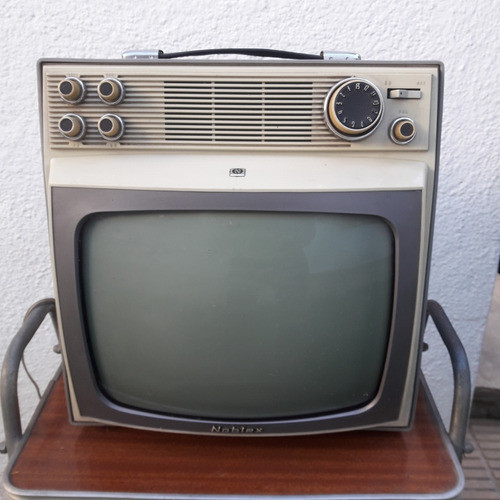 Televisor Noblex Portatil A Transistores Modelo Nt12 0