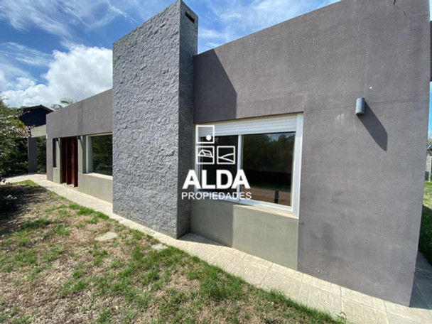 Casa Punta Colorada Piriápolis 3 Dorms Alquiler Temporada Ca500977 0