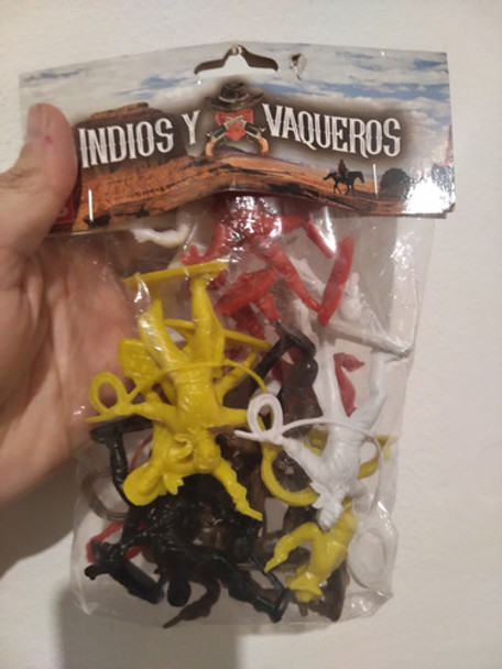Set De Soldaditos De Plástico Indios Y Vaqueros 0
