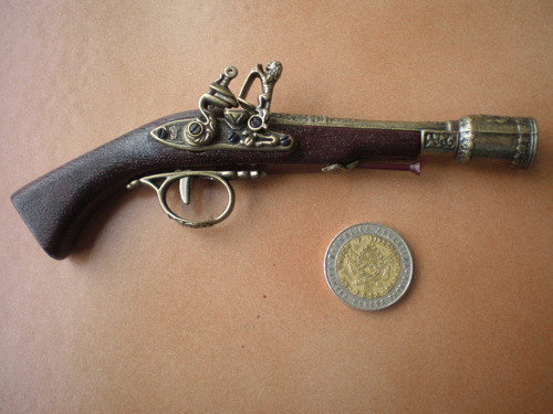 Miniatura De Juguete Del Capitan Morgan 0