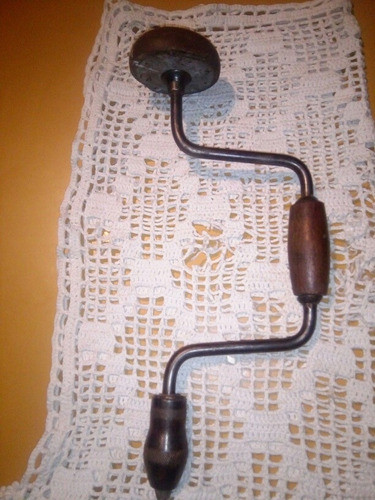 Taladro Manual Antiguo 0