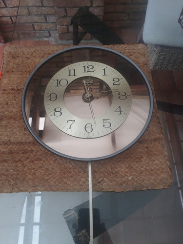Reloj De Pared Con Pendulo Muy Delicado 0