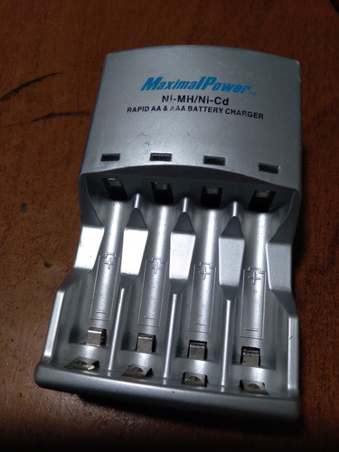 Cargador De Pilas Aa.aaa  Maximapower 0