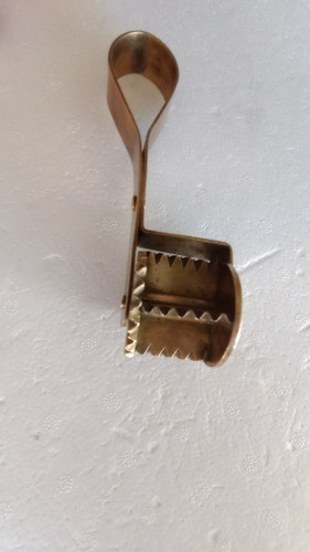 Raviolera Antigua De Bronce 0