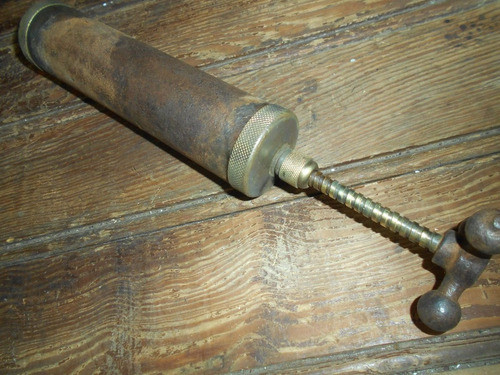 Engrasador Antiguo 0