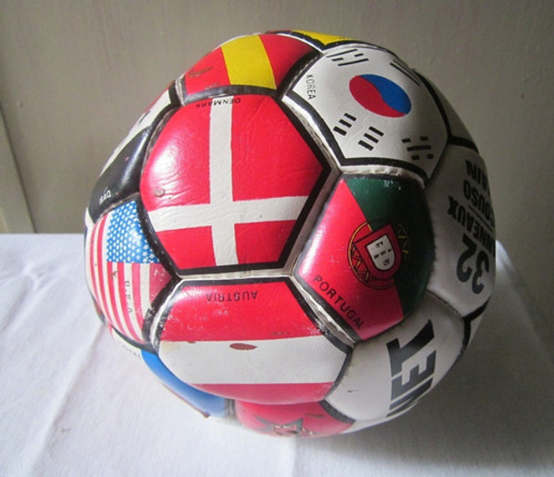 Antigua Pelota De Futbol Mundial Italia 1990 Planet Pakistan 0