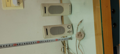 Antiguo Parlantes Pc Pequeños Funciona Tono Bajo Sin Checar 0