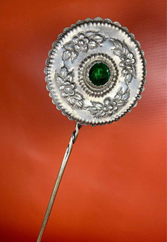 Antiguo Tupu O Aguja De Plata Repujada   | Poncho 0