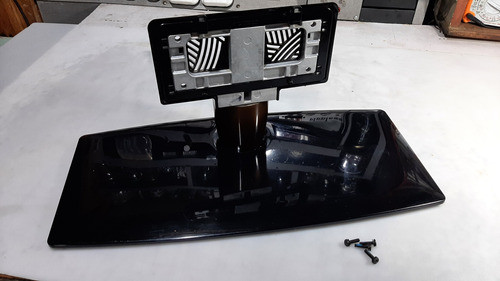 Base De Tv LG 32le5500. Usada, Con Tornillos 0
