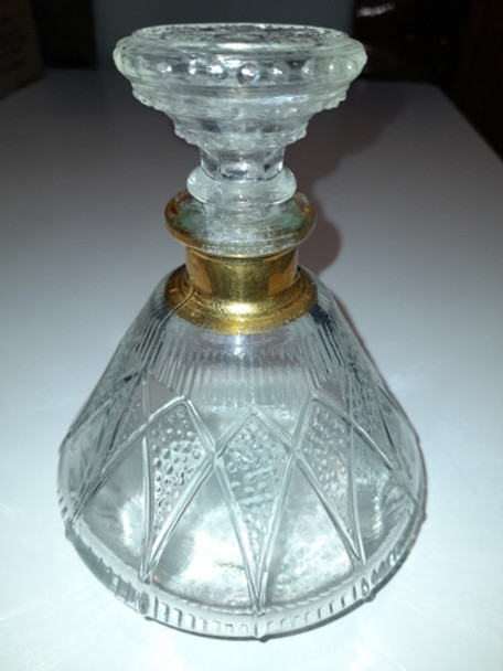 Licorera Antigua Reliquia Tallada Detalles Oro Década 50 0