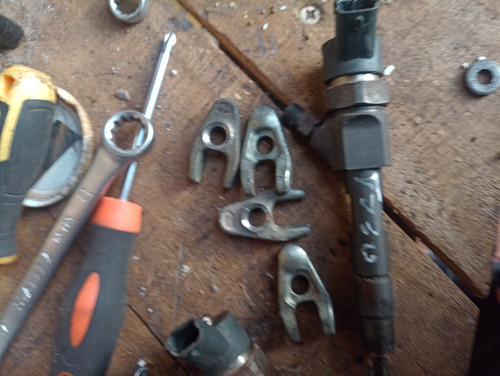 Soporte Inyectores  Renault Megane 1.9 Td 0