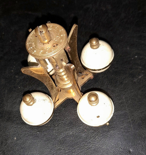 Antiguo Pendulo De Reloj De Torsion Totalmente En Bronce 0