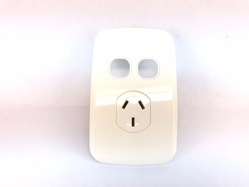 Tapa Tecnova Con Toma 10a Y Cavidad Para 2 Modulos Blanco S 0