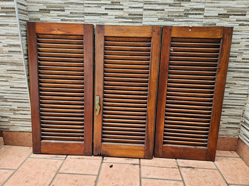 Postigo De Madera 0