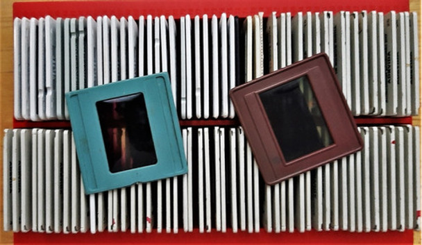 Porta Diapositivas Caja Acrílica Con Tapa  X 100  Staffcolor 0