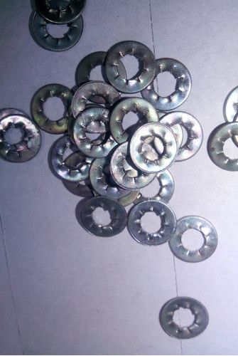 Arandela Estrella Diametro Externo 9  X 4 Mm Interno 0