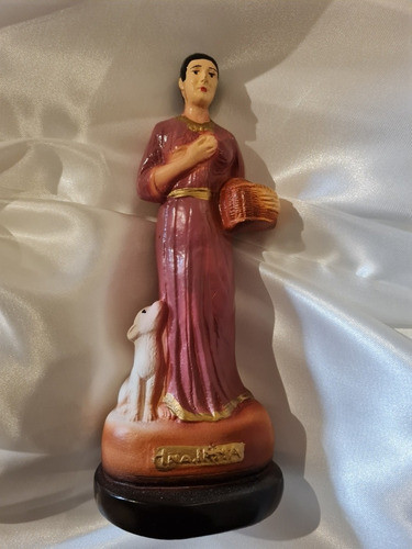 Estatua Hermana Irma De 20 Cm 0