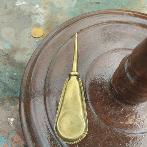 Antigua Aceitera De Bronce 0