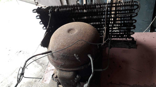 Motor Antiguo Heladera Ferrosmalt  A La Vista Como Se Ve 0
