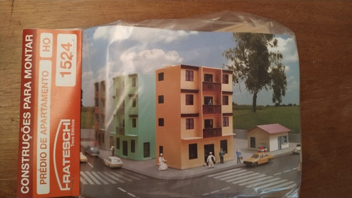 Jr - Frateschi Kit Para Armar Edificio De Apartamentos H0 0