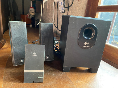 Parlante Logitech X-240 0