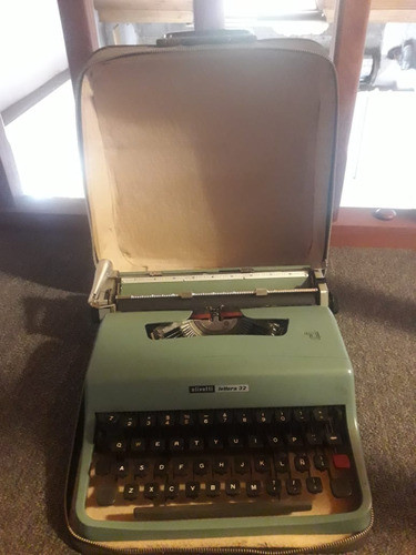Maquina De Escribir Olivetti Lettera32 0