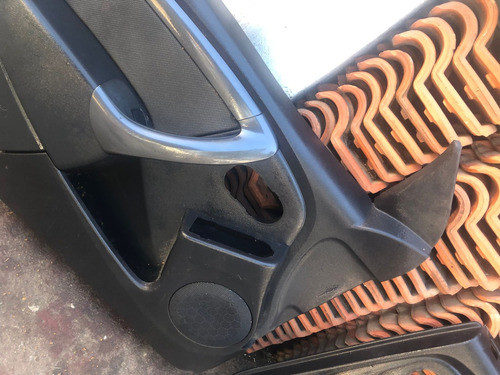 Tapizado De Puerta Renault Duster Delantero Chófer 0