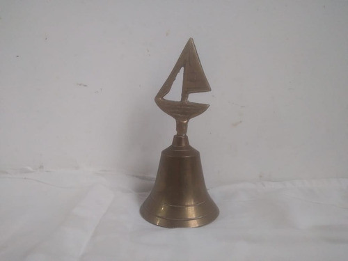 Campanita De Bronce Con Velero. Chiche 0