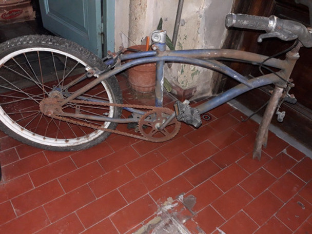 Cuadro De Bicicleta A Reciclar 0