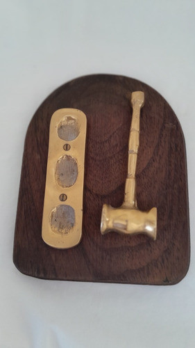 Rompe Nueces  En Bronce Macizo Y Madera 0