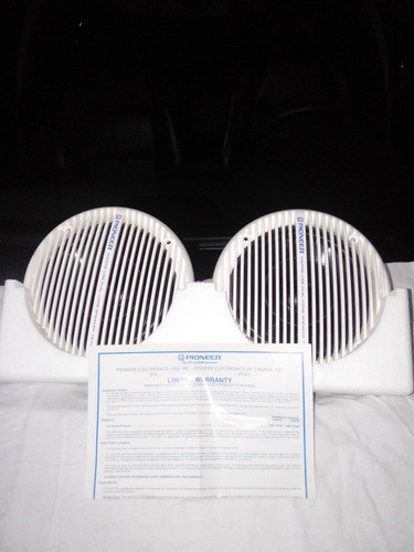 Parlantes Nauticos 0