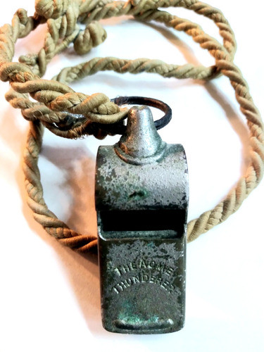 Silbato :   The Acme Thunderer  , Ingles, Funcionando Func. 0