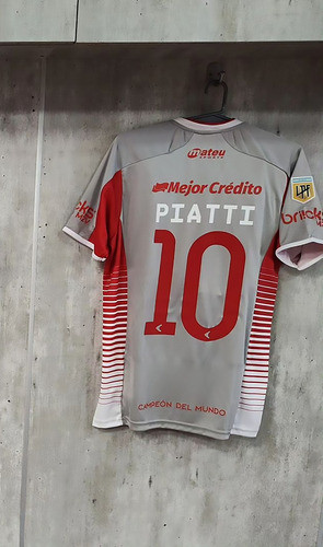 Tipografía Estudiante De La Plata 2024 0