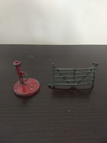 Bomba De Agua Tranquera Granja Figura Plomo Antigua Maqueta 0