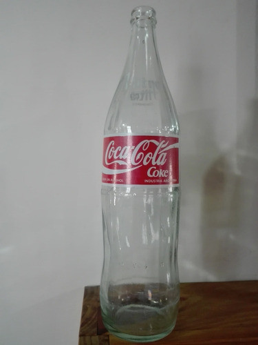 Antigua Botella De Coca Cola - Coke Logo Invertido 1 Litro 0