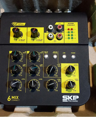 Mixer Skp De 6 Canales 0