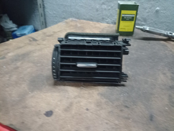 Tobera Central Izquierda De Volkswagen Vento Mk6 0